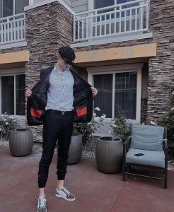 ​15岁赴美深造，19岁报名NBA落选！篮坛天才可惜，疾风起不言弃