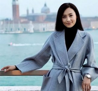 ​“娱乐圈黄阿丽”抛弃豪门前夫，二婚嫁法国人：陈法拉的魅力人生