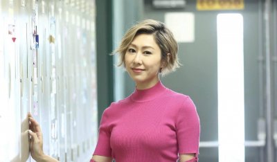 TVB视后胡定欣,被媒体称做集邮女王,私生活十分混乱