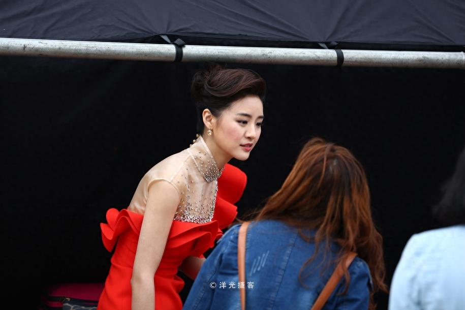 陈超:温婉灵动的湖北卫视女主持