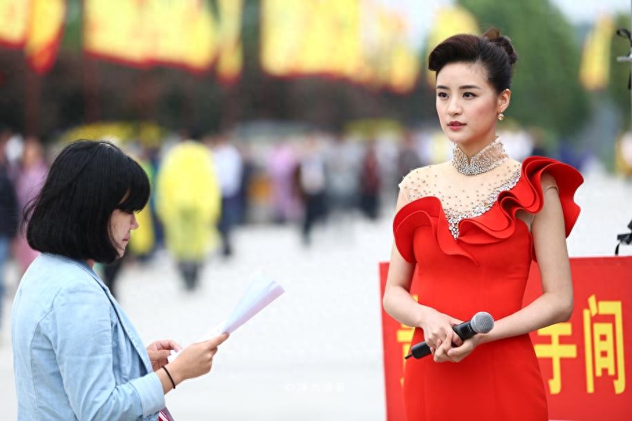 陈超:温婉灵动的湖北卫视女主持