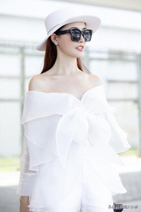 越南芽庄选美小姐Phan Thi Mo：白衣飘飘，让人感叹越南女孩