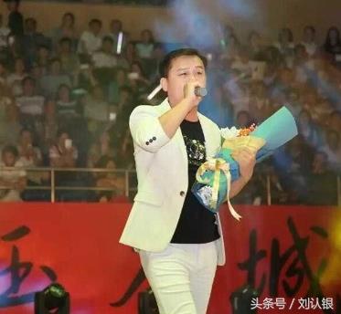 新锐歌手刘恺名