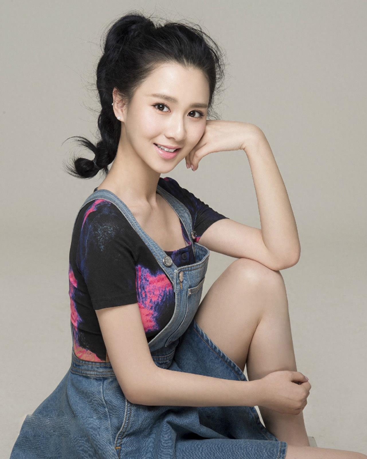 《微微一笑很倾城》的小雨妖妖,《醉玲珑》中饰演刘诗诗的妹妹