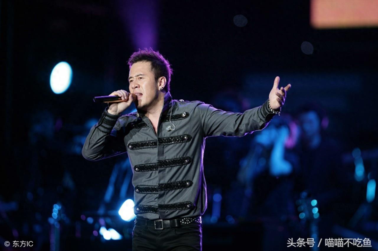 “一年开32场演唱会”的杨坤,现在怎样了?网友:无所谓!