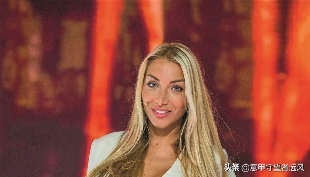 米兰新当家恋情曝光：奔放女模特令他重陷爱河 曾与C罗传绯闻