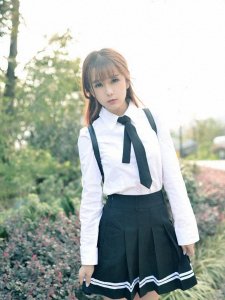 ​萝莉教主小九Vin 小清新写真套图