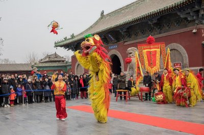 ​隆兴寺观徐水舞狮