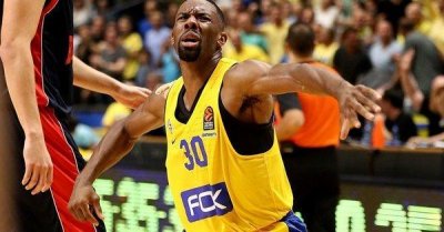 ​前NBA球员诺里斯-科尔签约意大利球队