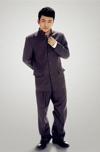 ​演完《狗剩快跑》，又在《猎冰》和亲爹演兄弟，这个星二代不简单