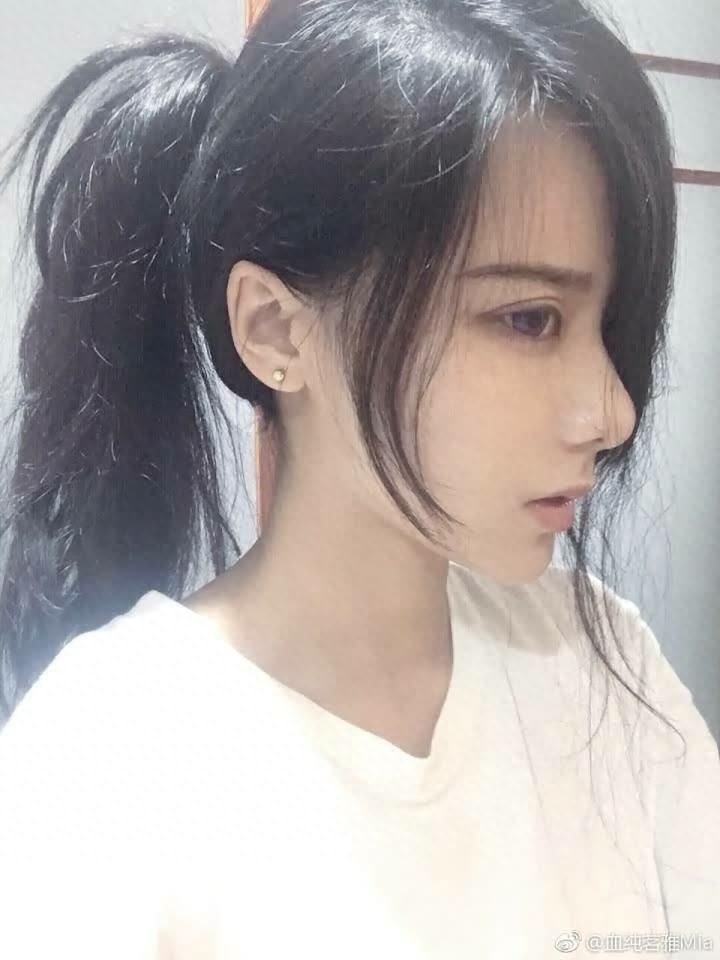 王者荣耀:血纯茗雅的紫霞仙子那么美,她的生活照是怎样的呢?
