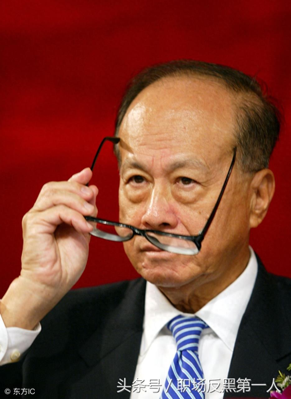 李嘉诚究竟为何“撤离”中国?他是在押宝吗?