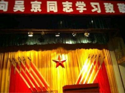吴京在部队训练照曝光,打破数项部队记录,演个兵不如就是一个兵