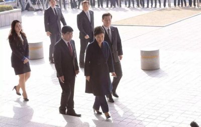 ​朴槿惠出狱，这是文在寅为自己留的后路？韩国检察院到底有多厉害