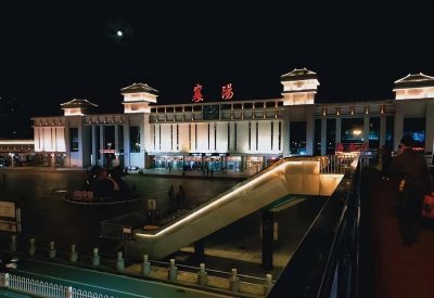 ​襄阳火车站：湖北省主要交通枢纽