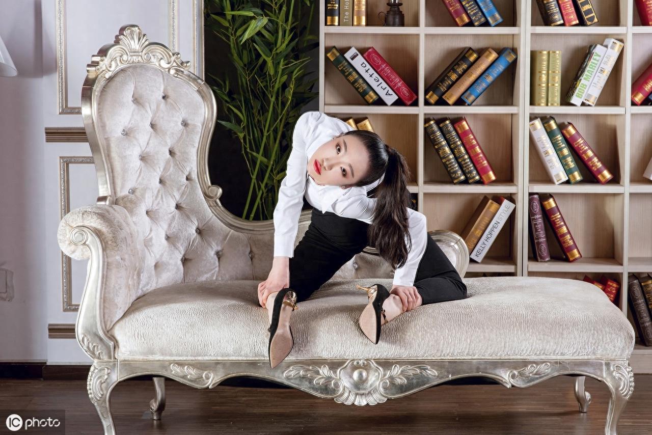 中国第一柔术女王——刘藤,在北京住处的生活照