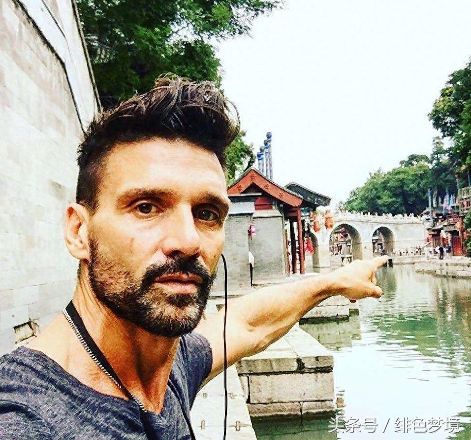 因《战狼2》成为今年中国最红的老外,却是个被动作戏耽误的鲜肉