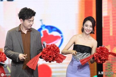 ​雷佳音佟丽娅被传绯闻，盘点两人12张同框照片，你可能看出端倪？