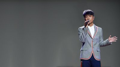 ​李克勤经典歌曲非常多，咱们选10首聊聊