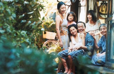 ​8.8分《小偷家族》：被遗弃的人共建家庭，活出了胜过亲人的温暖
