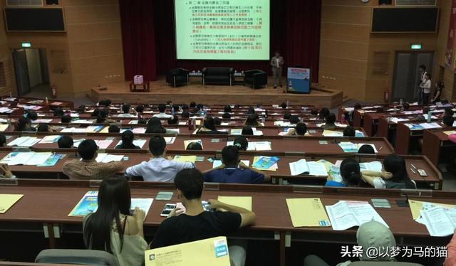 现在理科的女生读什么专业比较好（这7大专业很适合）(4)