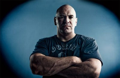 ​52岁的UFC总裁白大拿：健身使人健康，我健身是为了吃更多的美食