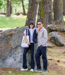 ​62岁梁朝伟与58岁刘嘉玲秀恩爱：都说我不适合你，我们却相爱36年