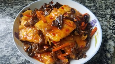 ​黑木耳烧豆腐做法（木耳烧豆腐，学会这个豆腐的特色做法，营养好吃又下饭，超