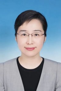 ​袭艳春，任新华社副社长