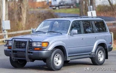 ​丰田陆巡LC80实拍，一代传奇沙漠之王，奔驰G也得靠它救命