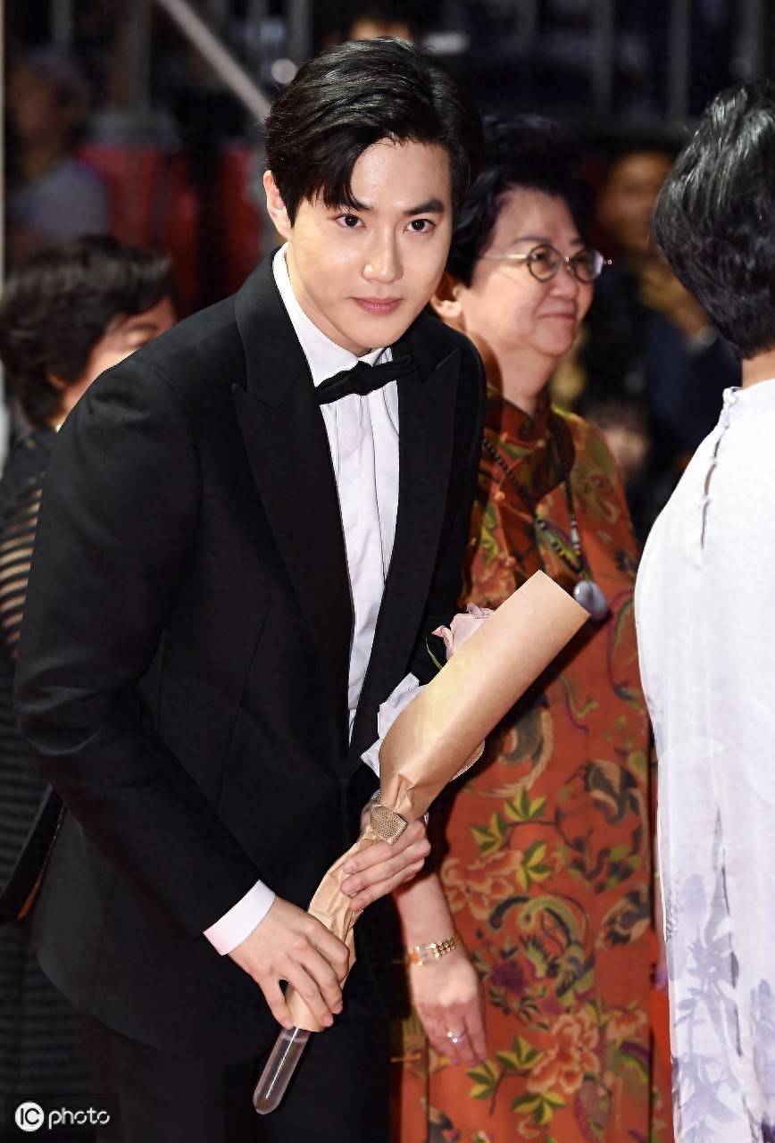 EXO金俊勉SUHO