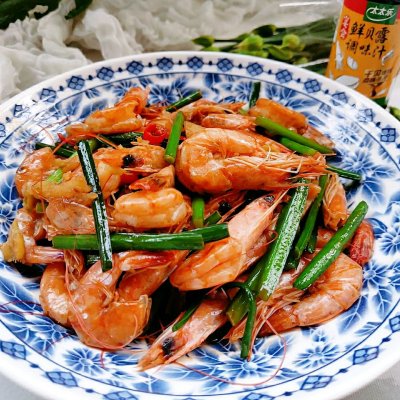 爆炒青虾的做法步骤（美食优选爆炒鲜虾教程）
