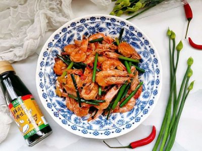 ​爆炒青虾的做法步骤（美食优选爆炒鲜虾教程）