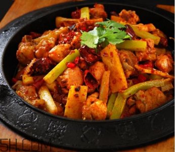​开麻辣香锅都需要什么设备？麻辣香锅什么人不能吃