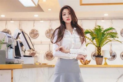 ​圣诞节送什么礼物给女孩子，圣诞节送女友礼物排行