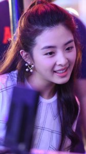 ​张含韵多少年出生的