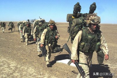 ​2001年：美国和英国开始入侵阿富汗