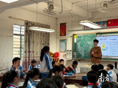 ​探索“人工智能”奥秘，华师学子为封开镇小带来精彩课堂