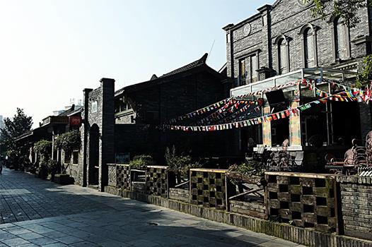 配图