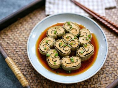 鸡肉卷的做法(香蕉鸡肉卷的做法)