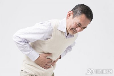 腹痛怎么办简单有效的方法(腹痛发作怎么办?掌握两个方法,轻松缓解疼痛)