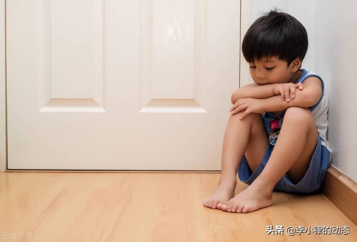 孩子八个月离婚会判给谁(孩子的抚养权归属哪一方)