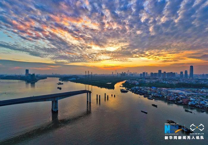 航拍渔民新村 城市里闹中取静