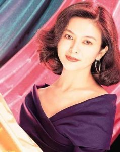 ​一组关之琳旧照，年轻时的关之琳太美太迷人！