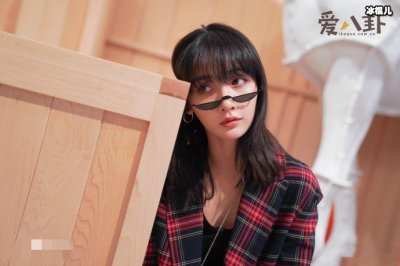 ​葛鑫怡个人过往经历被扒，她为何被网友吐槽？