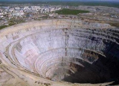 ​为什么杨利伟上太空时要带上手枪？曾有过惨痛教训！