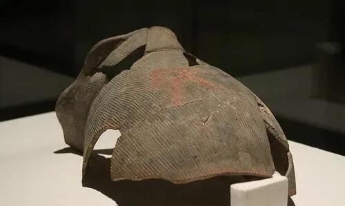 我国历史上首个有文字记载的王朝，中国的“汉字”到底是谁先发明的，“甲骨文”是最早的文字吗？图10