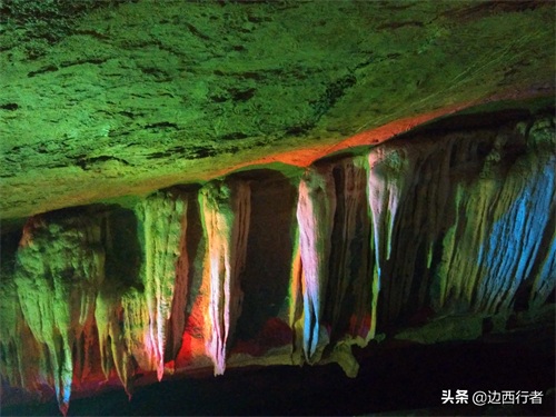 恩施不仅有个超级大的腾龙洞，很多人不知道还有一座洞穴叫龙鳞宫