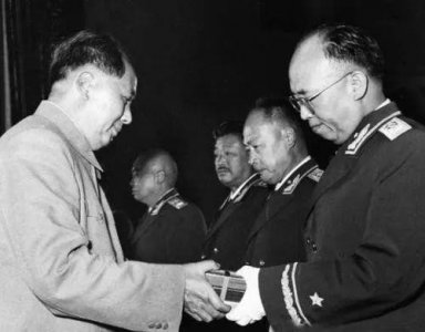 ​建国后，解放军四总部首任首长都是谁