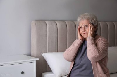 ​九个症状暗示老人阳寿将尽(老年人如果出现这四种反常表现，可能阳寿已尽了，做